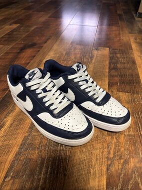 Nike Men’s Navy and White Low-Top Sneakers - Classic Swoosh